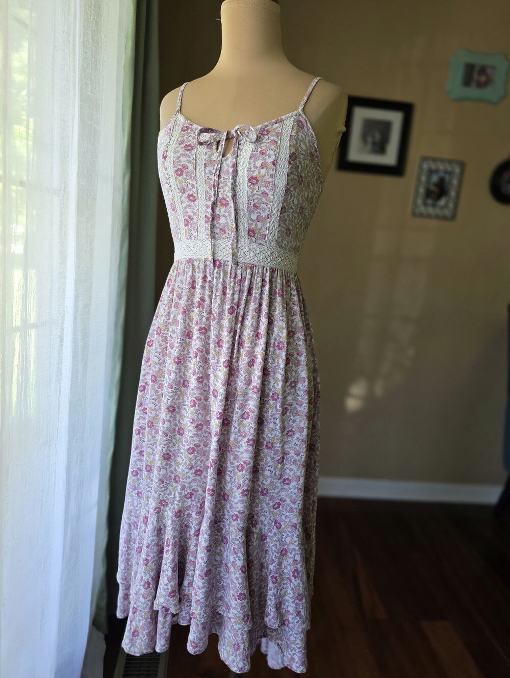 Japna Cottagecore Floral High-Low Dress Lace Trim Smocked Tiered Ruffle Small